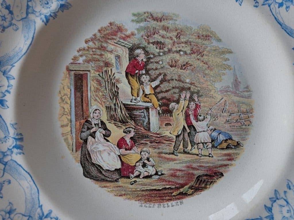 antiek ontbijtbordje Bellenblazers P. Regout, Ophalen of Verzenden