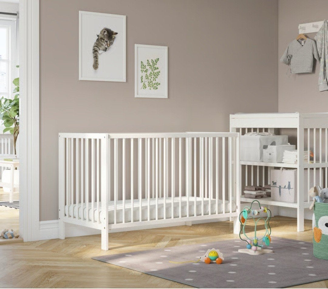 ikea GULLIVER  baby/peuterbed wit 60x120 cm
Babybedje, beuke, Kinderen en Baby's, Babywiegjes en Ledikanten, Ophalen, Zo goed als nieuw
