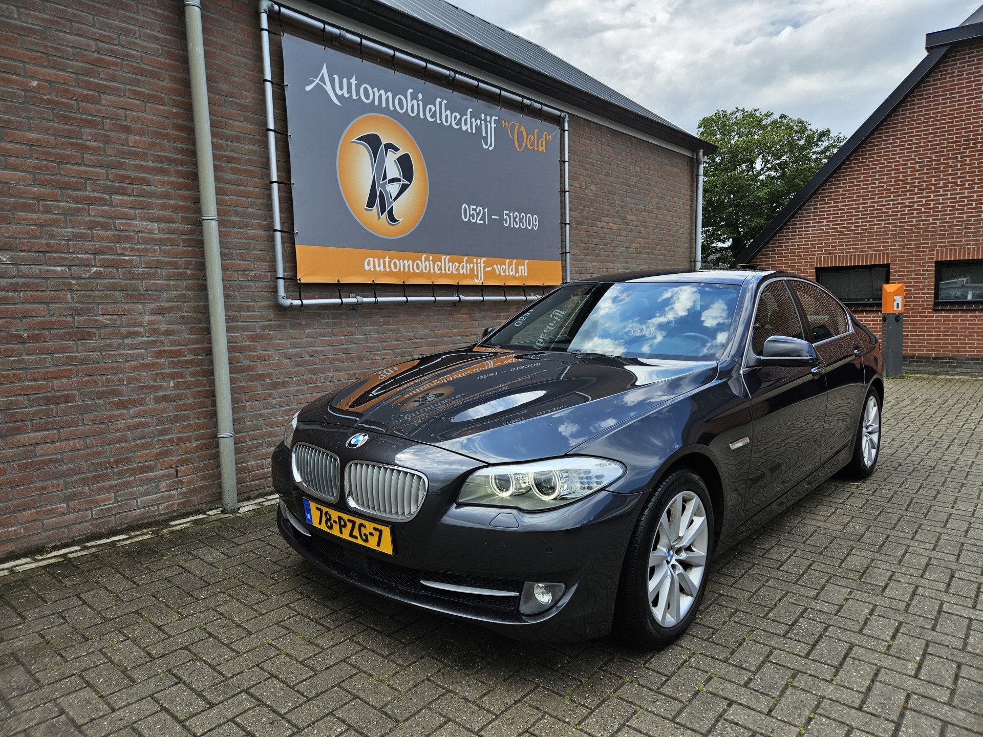 BMW 5 Serie 550xi High Executive (bj 2011, automaat), Automaat, Euro 5, Gebruikt, 2000 kg