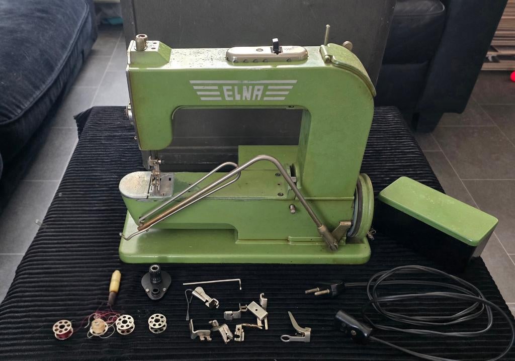 Elna Grashopper naaimachine, Antiek en Kunst, Antiek | Naaimachines, Ophalen of Verzenden
