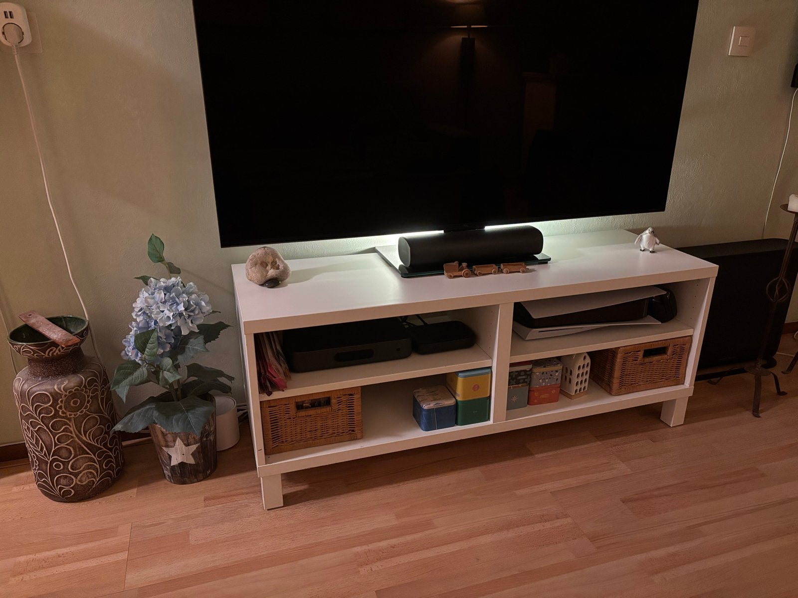 Witte TV-meubel met opbergruimte, Huis en Inrichting, Ophalen, Overige materialen, Gebruikt, 100 tot 150 cm