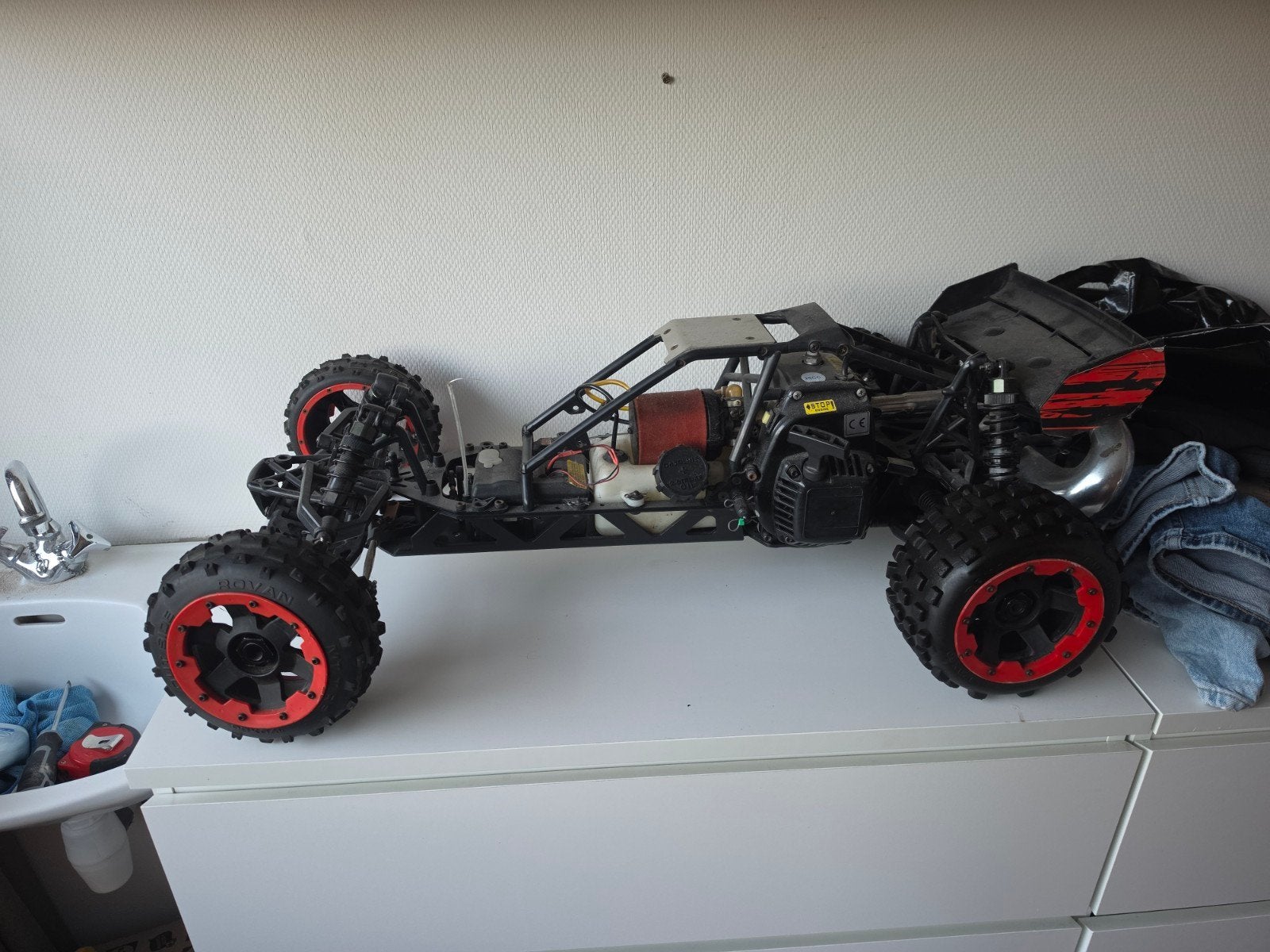 HPI Baja 5B RC auto met veel extra's en onderdelen, Ophalen, Benzine, Gebruikt, Auto offroad