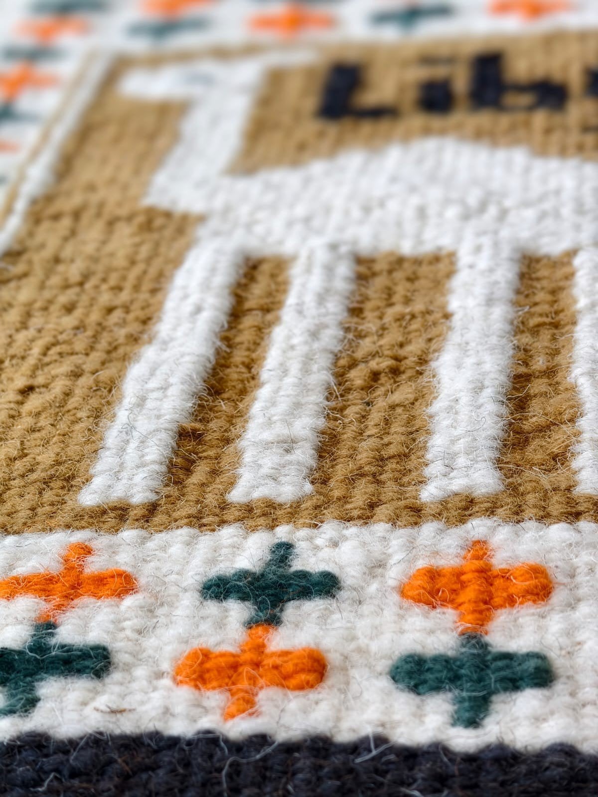 Authentiek vintage Noord-Afrikaans wandkleed / Kilim – Handg, Ophalen of Verzenden, Rechthoek