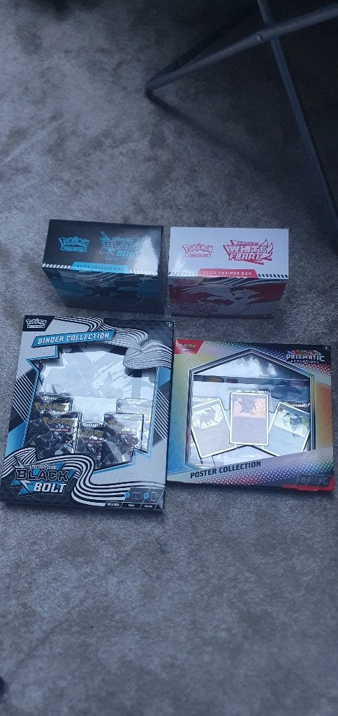 Black bolt etb en white flare etb, Ophalen of Verzenden, Nieuw, Overige typen, Foil
