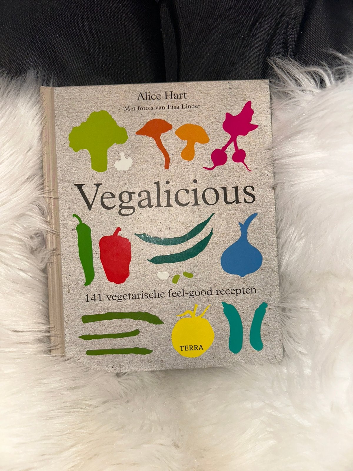 Vegalicious 141 Vegetarische Feel-Good Recept :Alice Hart •, Ophalen of Verzenden, Zo goed als nieuw