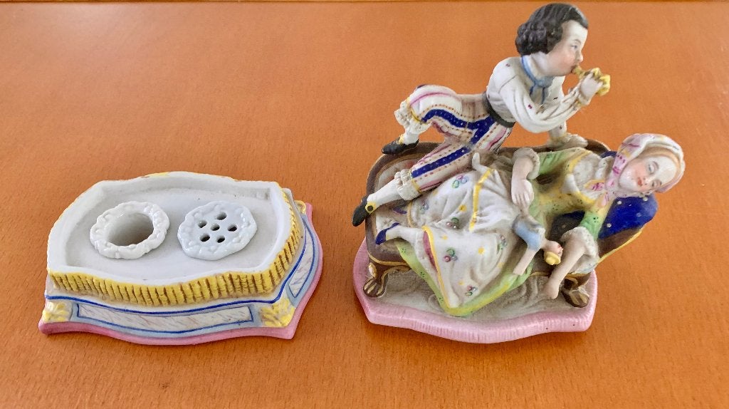 antieke figurale porseleinen inktpot, Ophalen