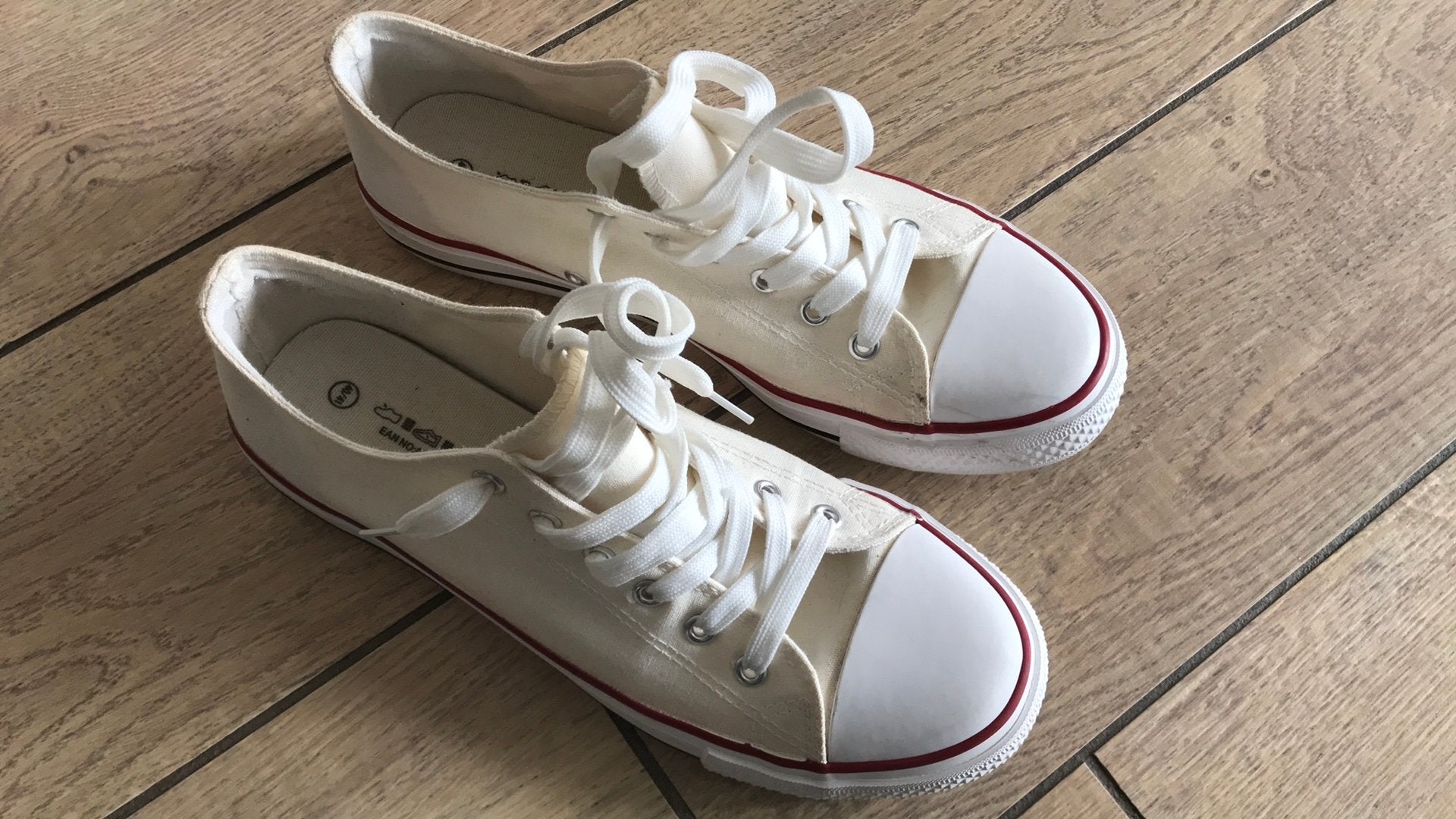 Wit/beige sneakers maat 40/41, Ophalen of Verzenden, Zo goed als nieuw, Wit, Sneakers of Gympen