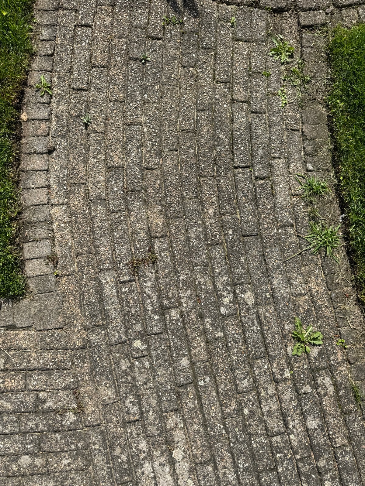 Betonnen waaltjes gratis af te halen (ca. 14m2), Ophalen, Gebruikt, Klinkers, 10 m² of meer