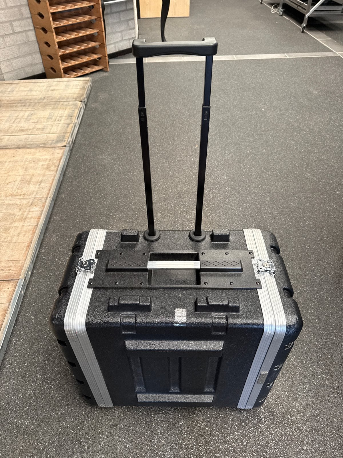 Innox Flightcase met wielen en uitschuifbaar handvat, Ophalen, Gebruikt, Overige instrumenten, Flightcase