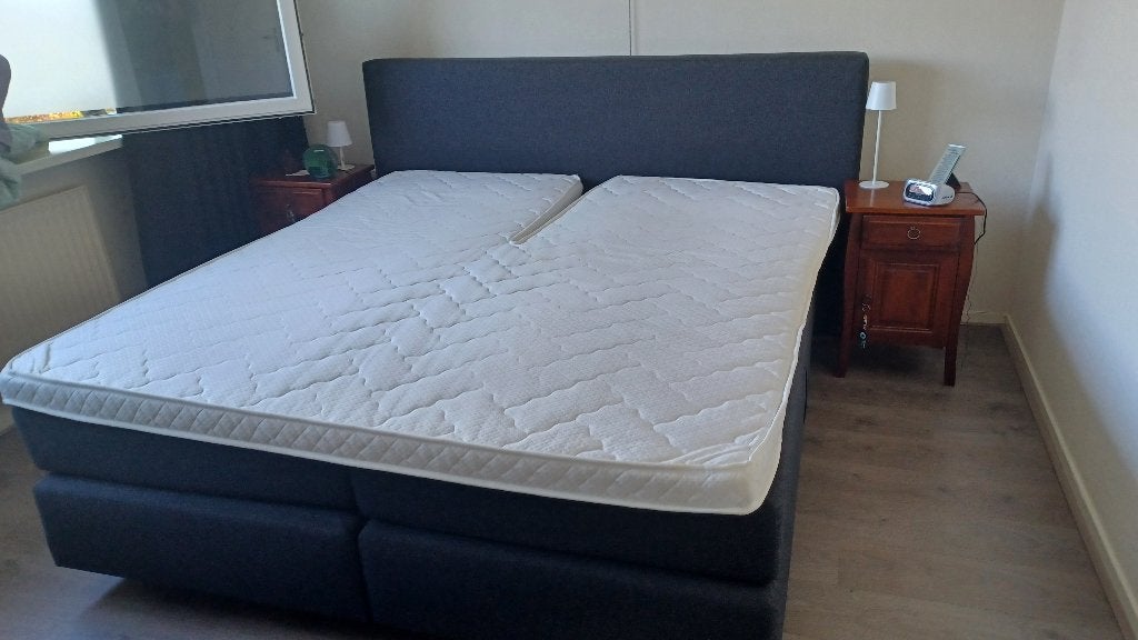Matrassen en split topper, Ophalen, 90 cm, Tweepersoons, Zo goed als nieuw