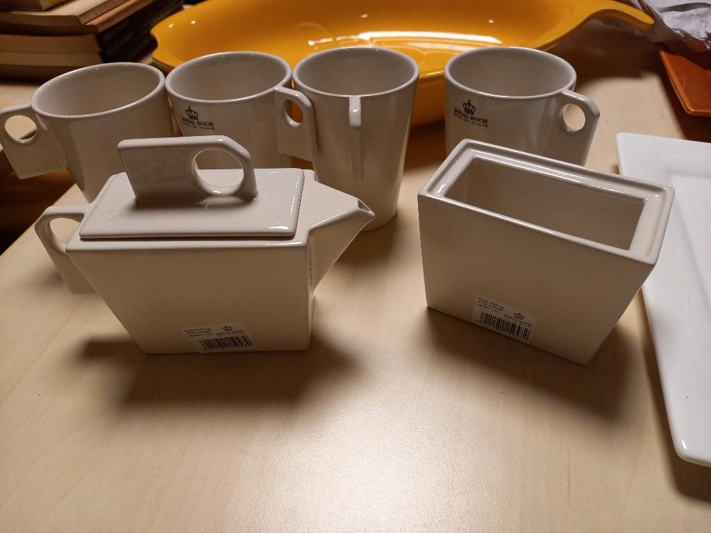 servies, Ophalen of Verzenden, Zo goed als nieuw, Overige stijlen, Kop(pen) en/of Schotel(s)