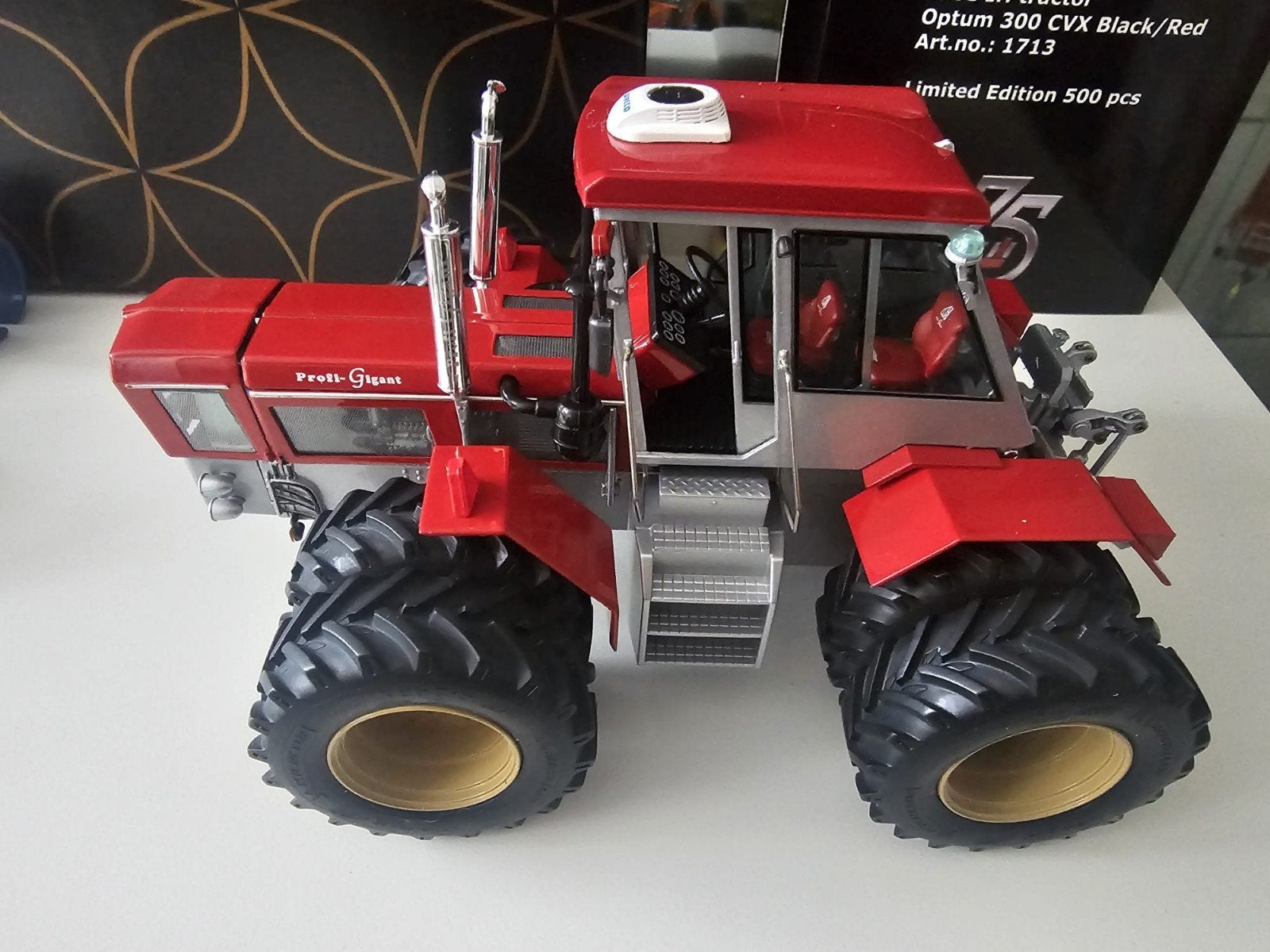 Schlüter Profi-Gigant Tractor Model - Limited Edition, Ophalen of Verzenden, Nieuw, 1:32 tot 1:50, Overige merken