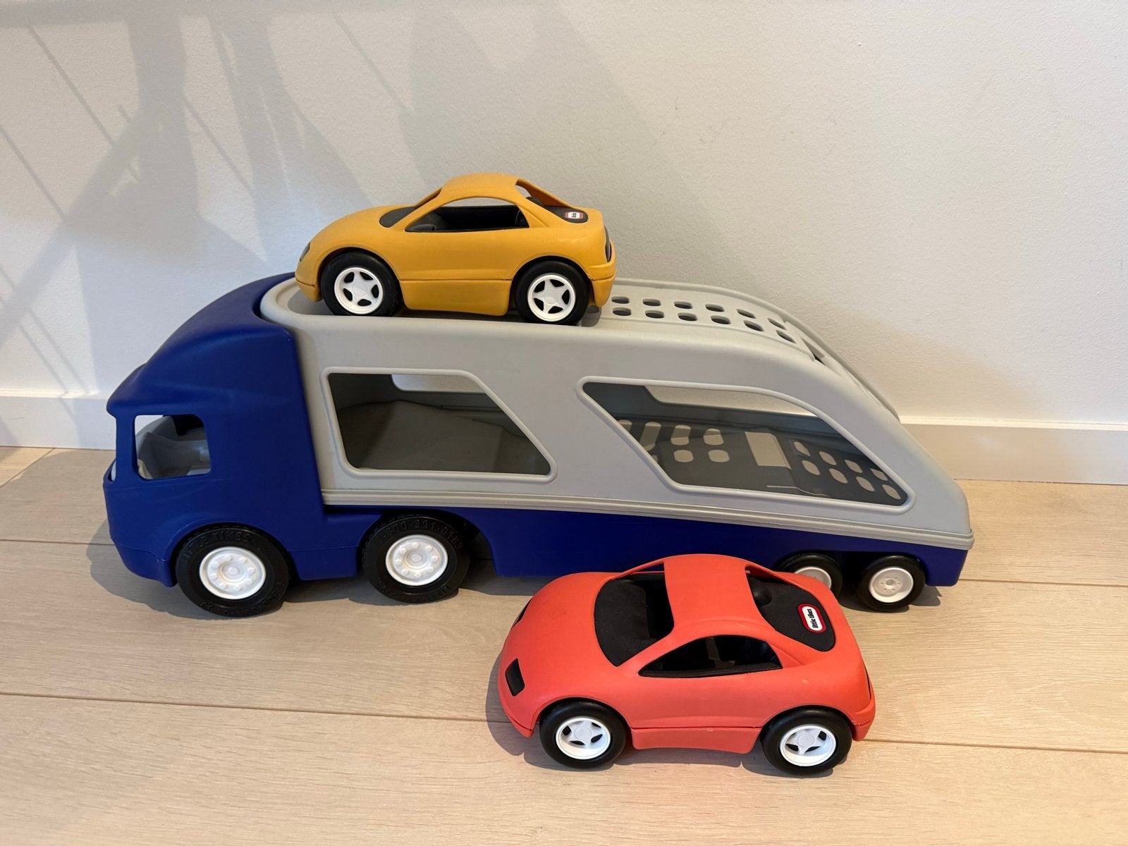 Little Tikes Grote Auto Transporter met 2 Auto's, Ophalen of Verzenden, Zo goed als nieuw