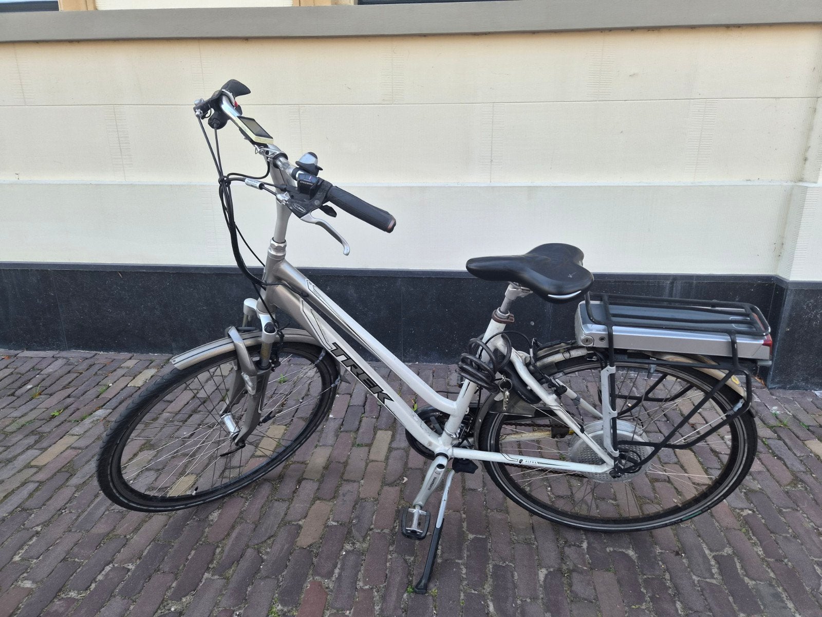 elektrische trek fiets (kapot), Minder dan 30 km per accu, Gebruikt, 59 cm of meer, Ophalen