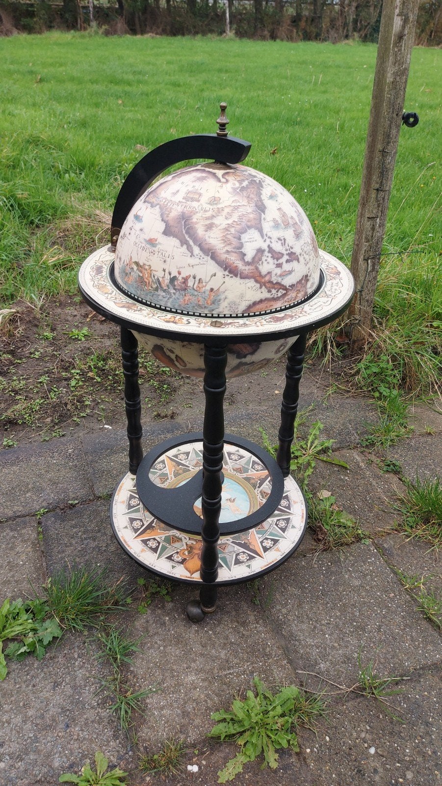 Barglobe drank wereldbolbar, Ophalen