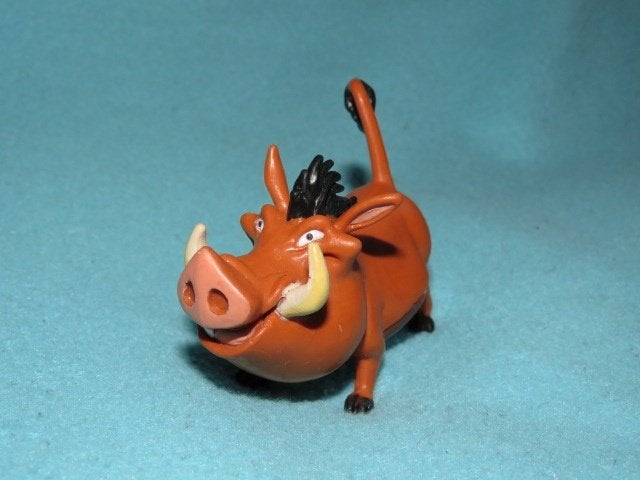 Disney figuurtje Pumbaa ht wrattenzwijn uit De Leeuwenkoning, Verzamelen, Ophalen of Verzenden, Leeuwenkoning of Jungle Boek, Zo goed als nieuw