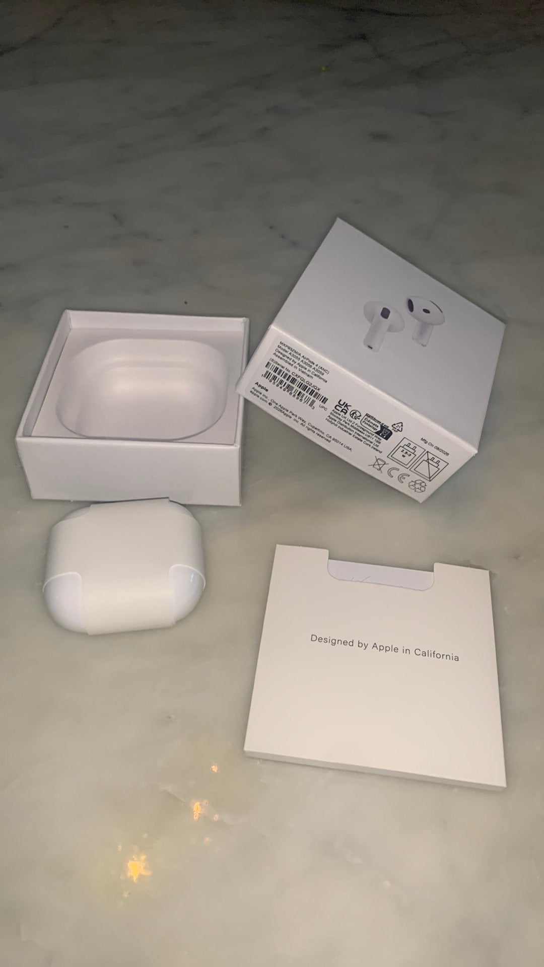 Airpods 4 (met anc) op=op