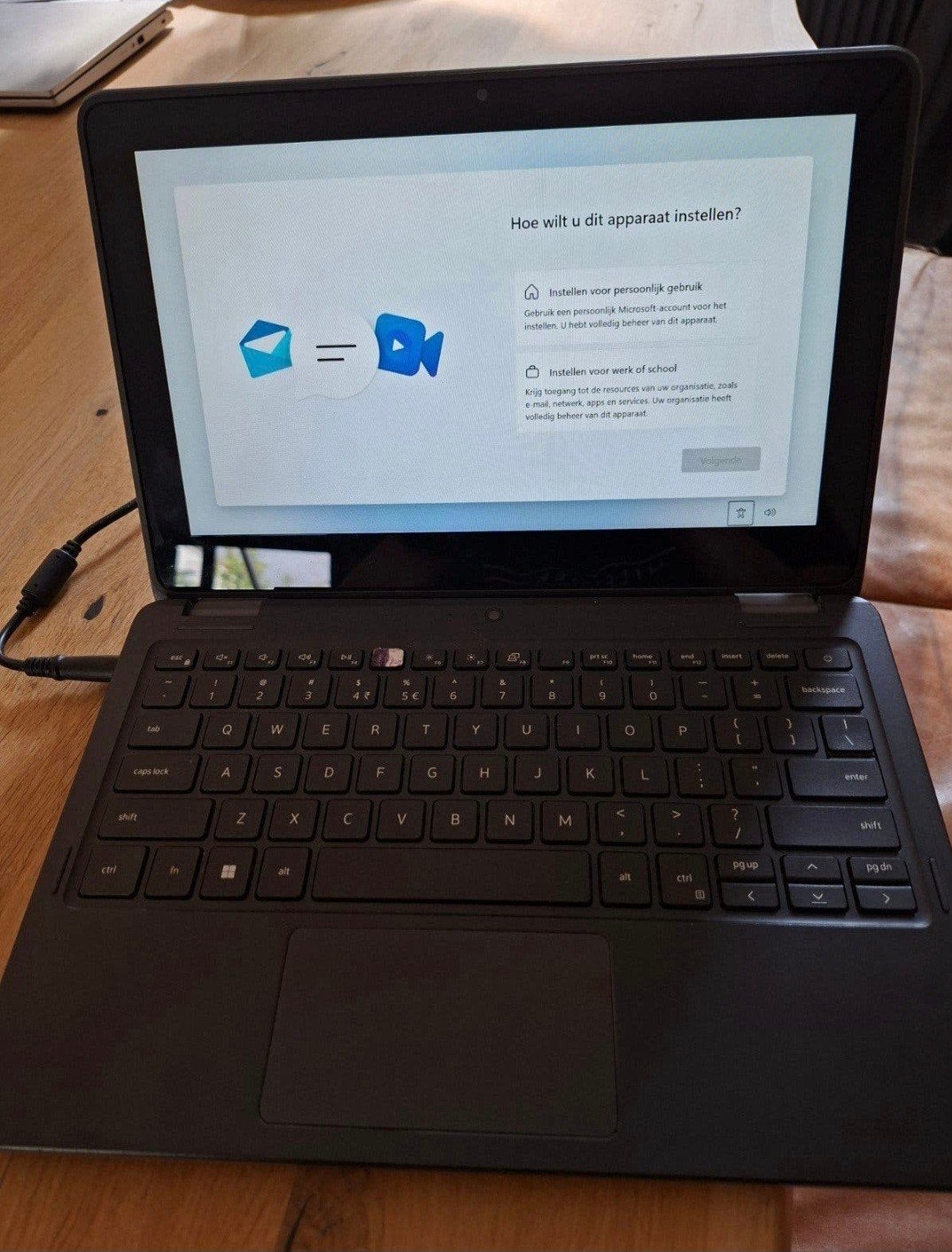 Dell Latitude 3120 2-in-1 laptop  Windows 11, Computers en Software, Ophalen, Gebruikt, SSD, 11 inch