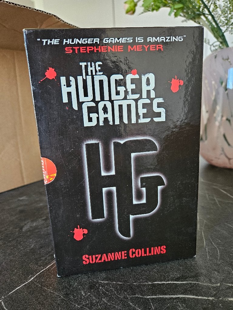 The Hunger Games trilogie boxset Engelstalig, Boeken, Ophalen of Verzenden, Gelezen, Suzanne Collins