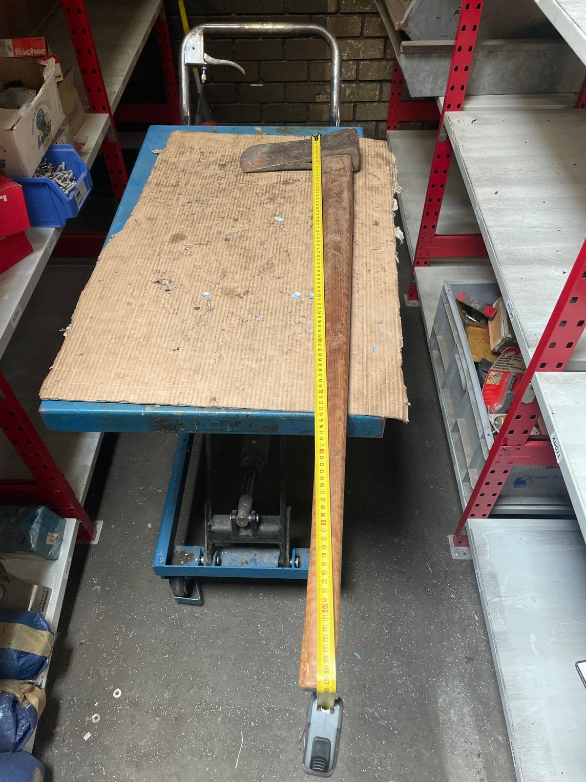 Robuuste handgesmede Houthakkersbijl - 108 cm lang, Ophalen, Gebruikt