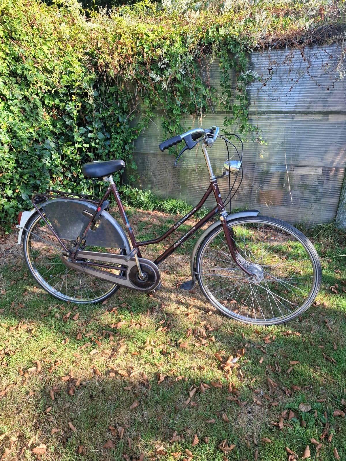 damesfiets 28 inch, Gebruikt, Versnellingen, 56 cm of meer, Trommelrem