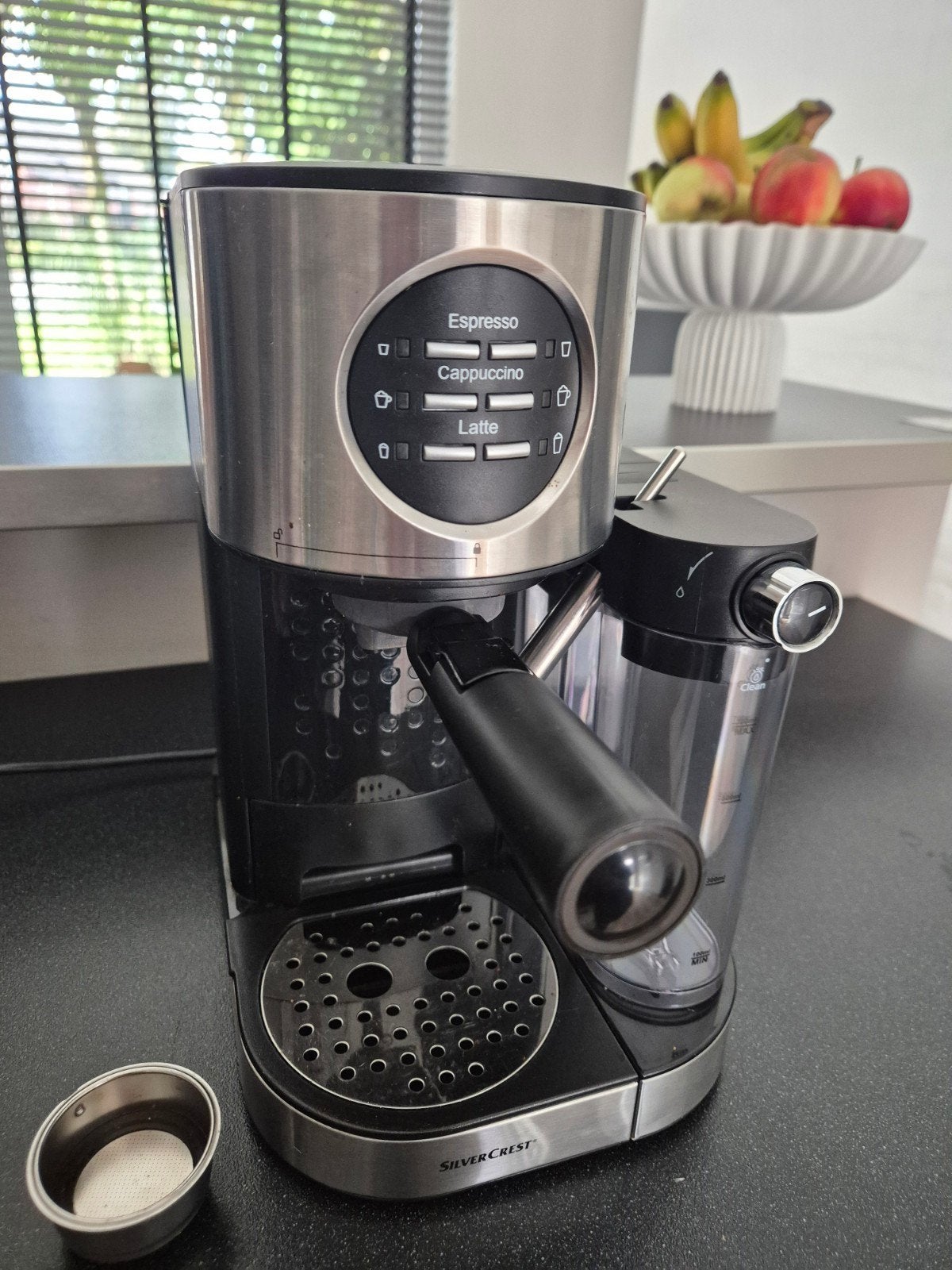 SilverCrest Espressomachine met melkopschuimer, Espresso apparaat, Gemalen koffie, Ophalen of Verzenden, Zo goed als nieuw