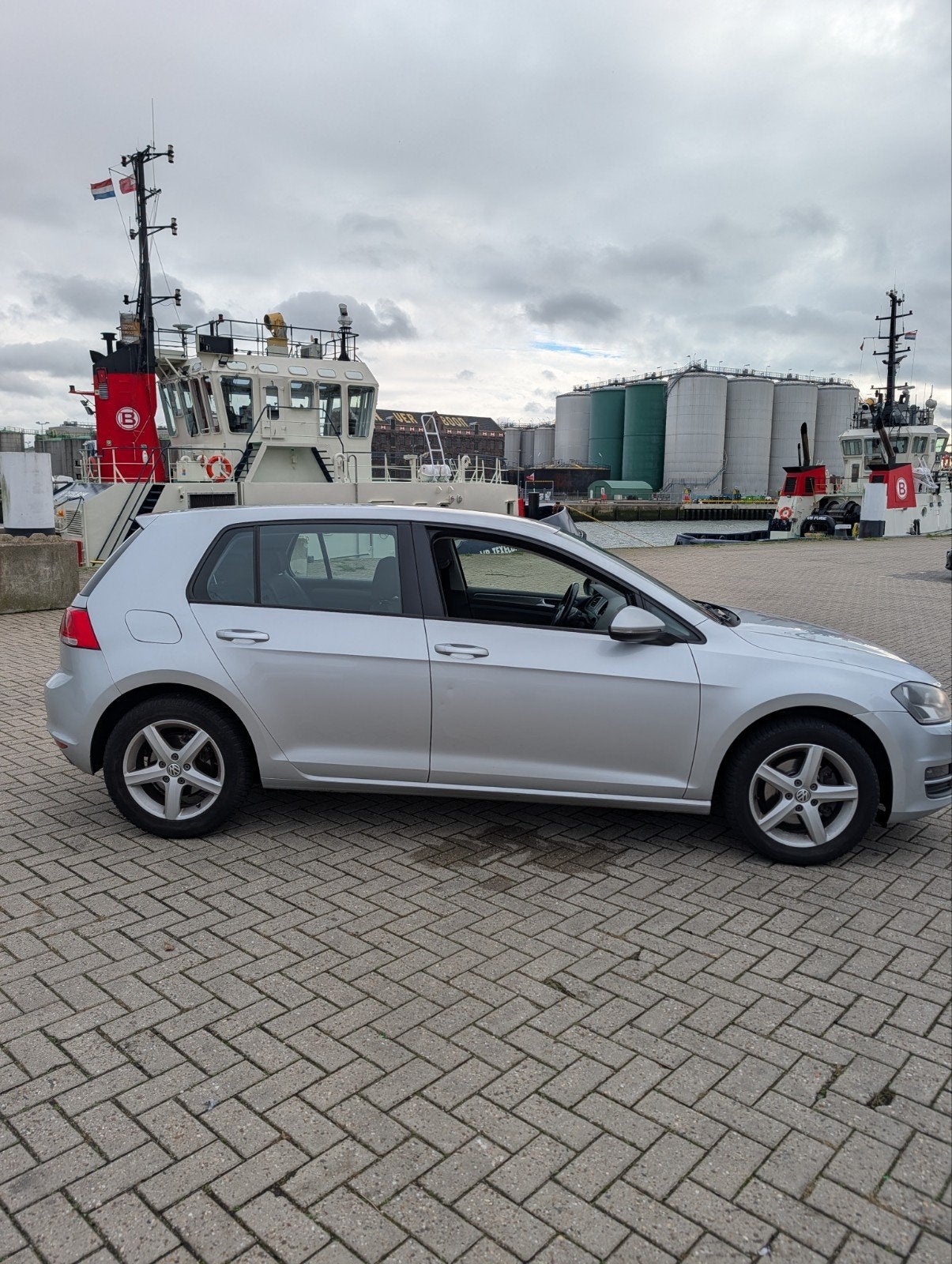 Volkswagen Golf 1.2 TSI 77KW 5D 2013 Grijs, Auto's, Voorwielaandrijving, 4 cilinders, 610 kg, 49 €/maand