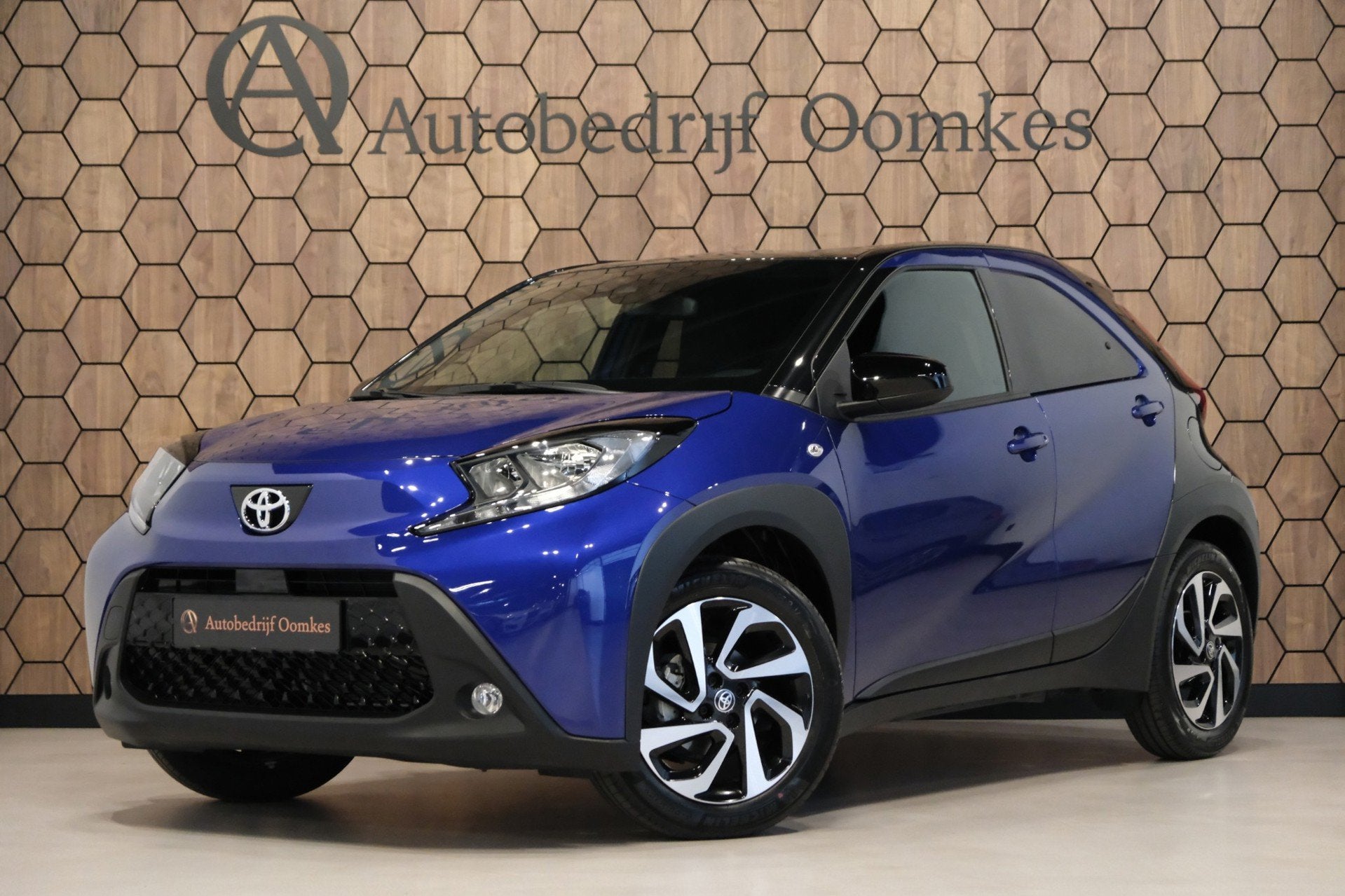 Toyota Aygo X 1.0 VVT-i MT *TeamPlayer* 11.440km! Apple Carp, Dealer onderhouden, Stof, Gebruikt, Zwart