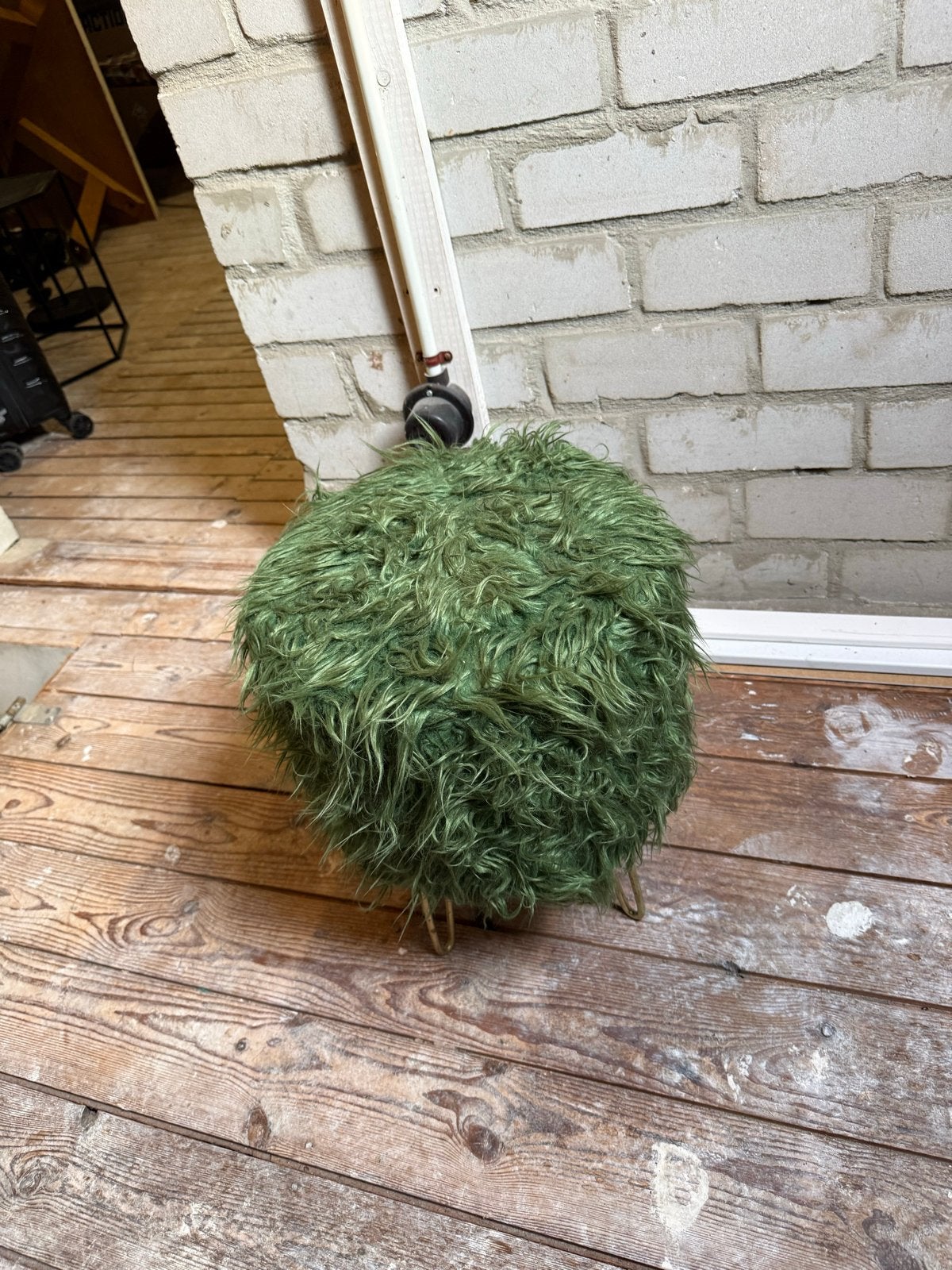 Groen pluizig bijzet krukje, Ophalen of Verzenden, Gebruikt, Overige materialen