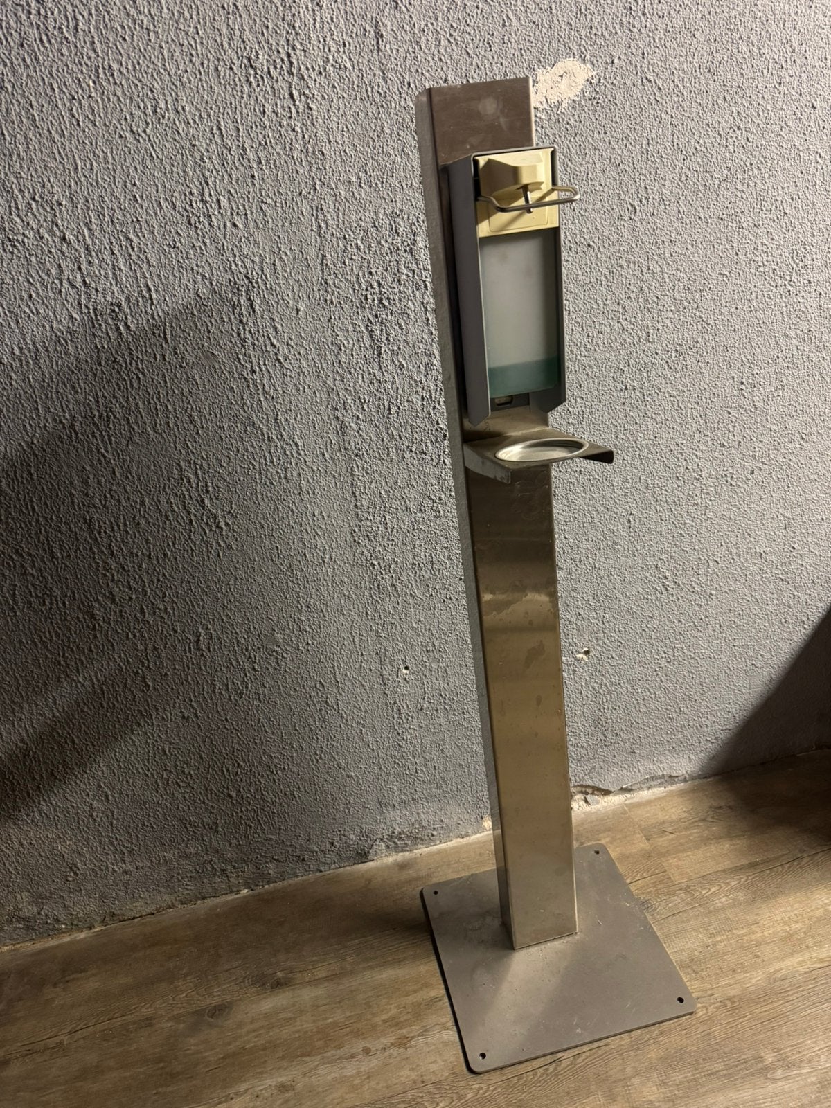 Desinfectiezuil met dispenser, Ophalen, Zo goed als nieuw