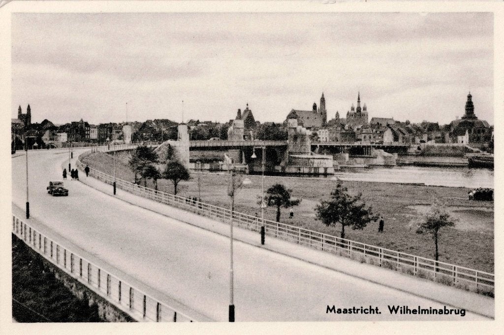 Maastricht – Wilhelminabrug. Gelopen Rottum 1956., Ophalen of Verzenden, 1940 tot 1960, Gelopen, Limburg