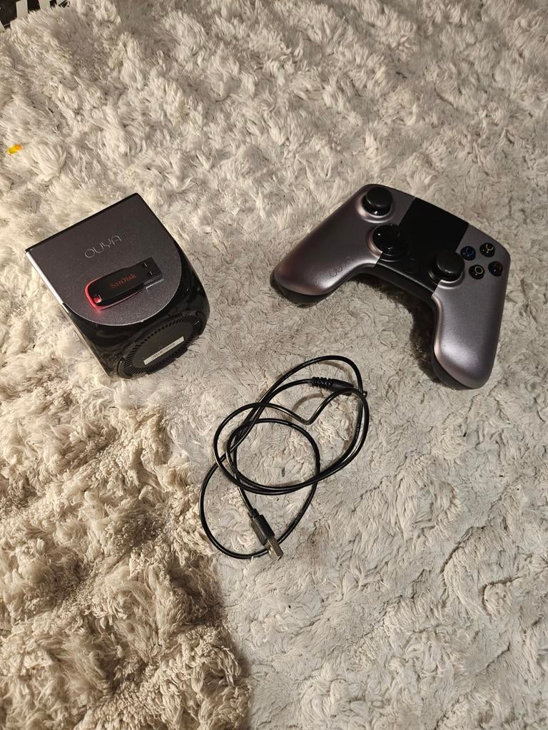 OUYA Game Console met Controller en USB-stick, Spelcomputers en Games, Spelcomputers | Overige, Gebruikt, Ophalen