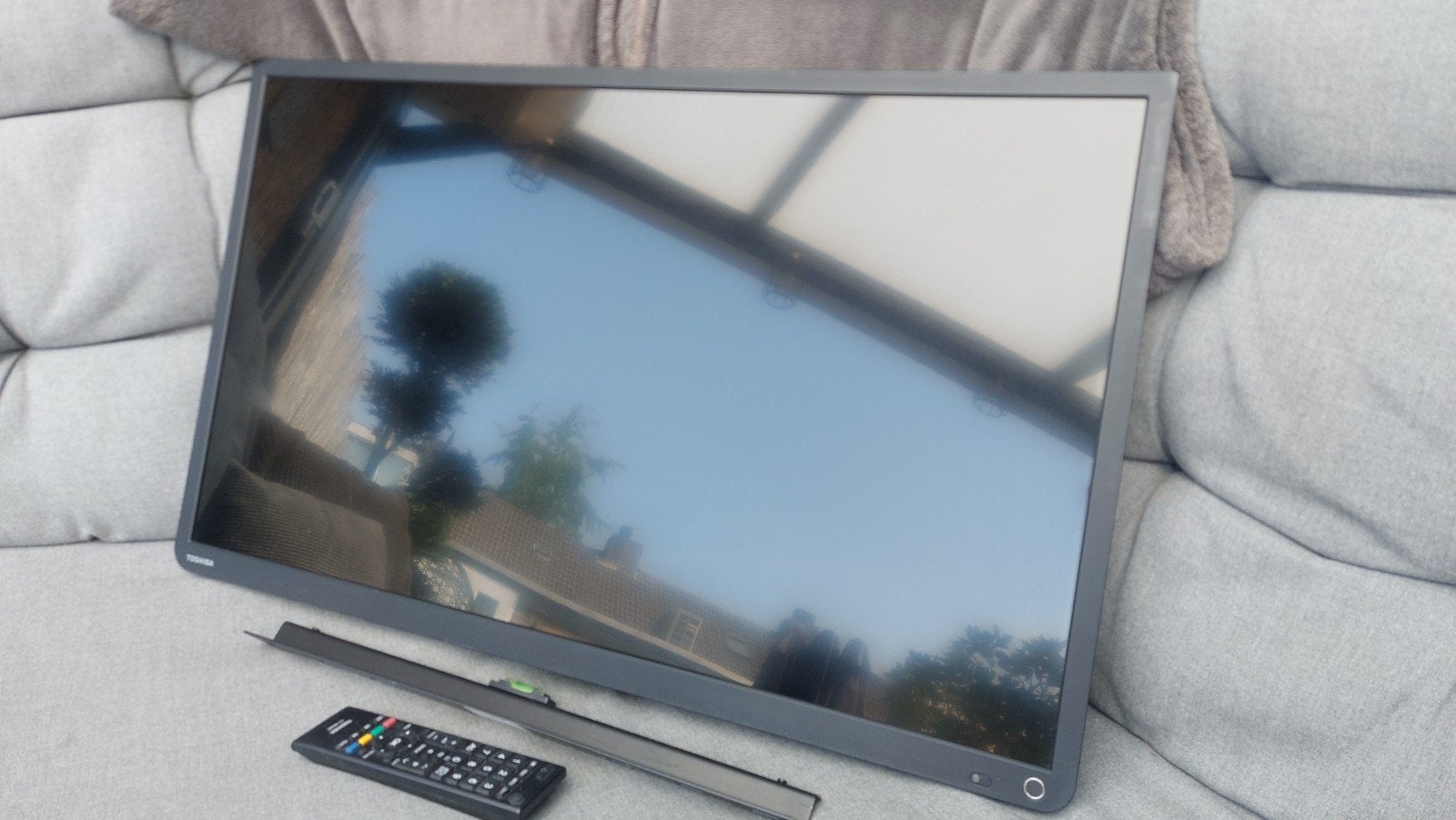 Toshiba 32 inch LCD TV - Model 32L2333D, Audio, Tv en Foto, Televisies, Ophalen, 50 Hz, 80 tot 100 cm, Gebruikt