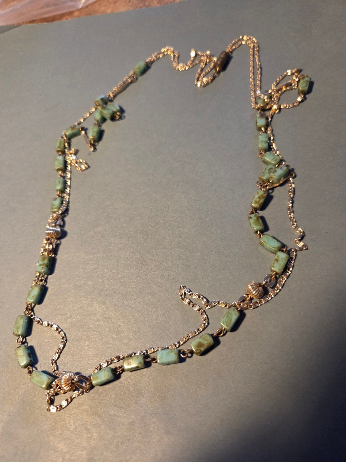 oude ketting agaat??, Sieraden, Tassen en Uiterlijk, Kettingen, Verzenden, Zo goed als nieuw, Steen of Mineraal, Met edelsteen