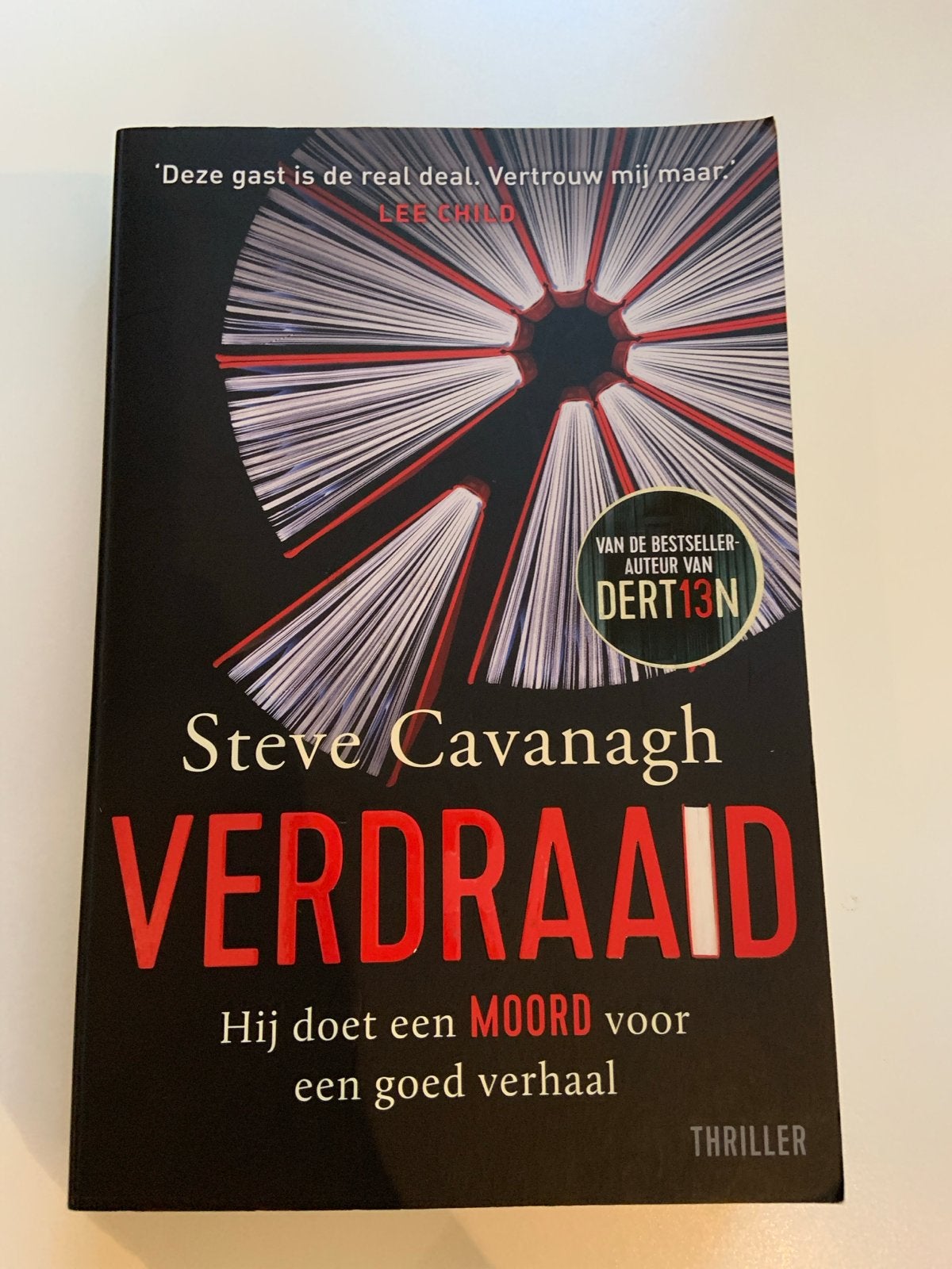 Verdraaid - Steve Cavanagh (Thriller), Boeken, Ophalen of Verzenden, Zo goed als nieuw, Nederland