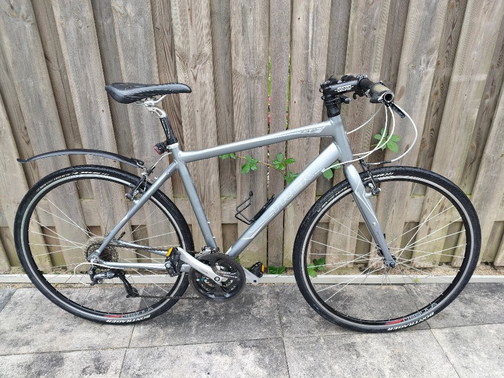 Trek 7.3 FX – Framemaat 50cm – 27 versnellingen – Matte Onyx, 28 inch, Gebruikt, Velgrem, 49 tot 53 cm