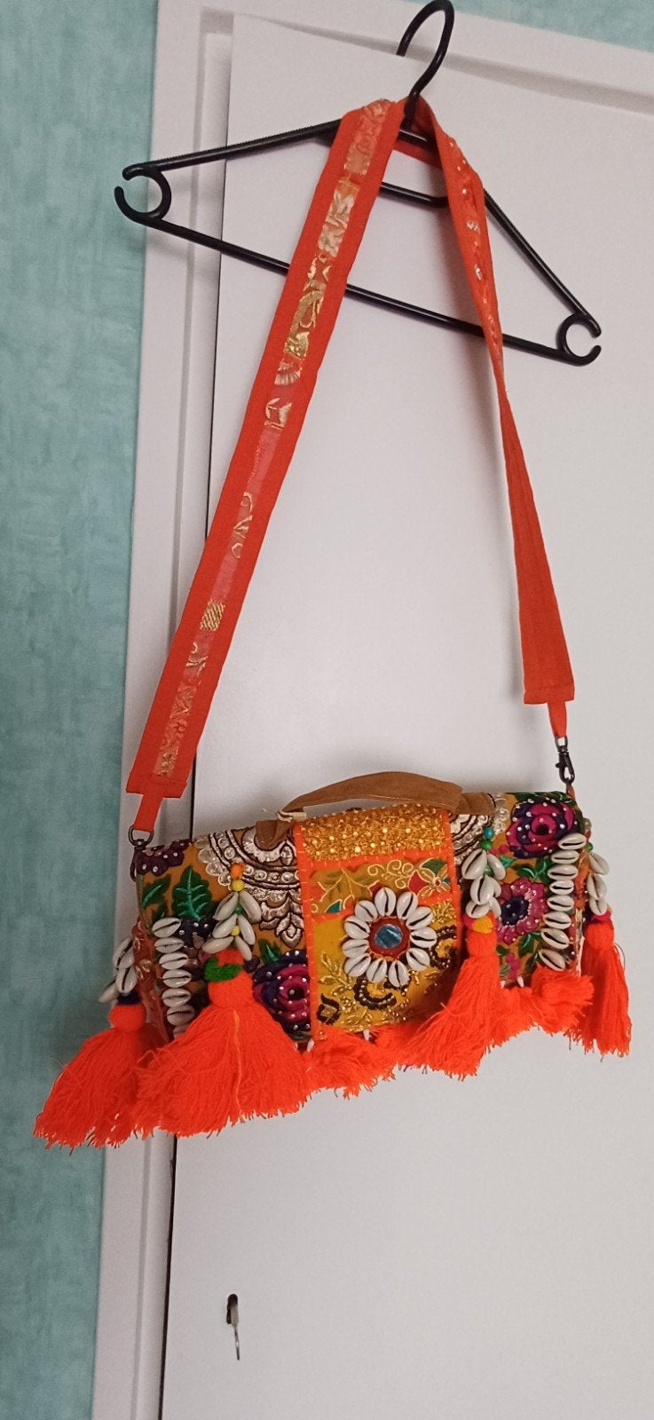 Bohemian schoudertasje met schelpen en kwastjes, Ophalen of Verzenden, Nieuw, Oranje, Schoudertasje