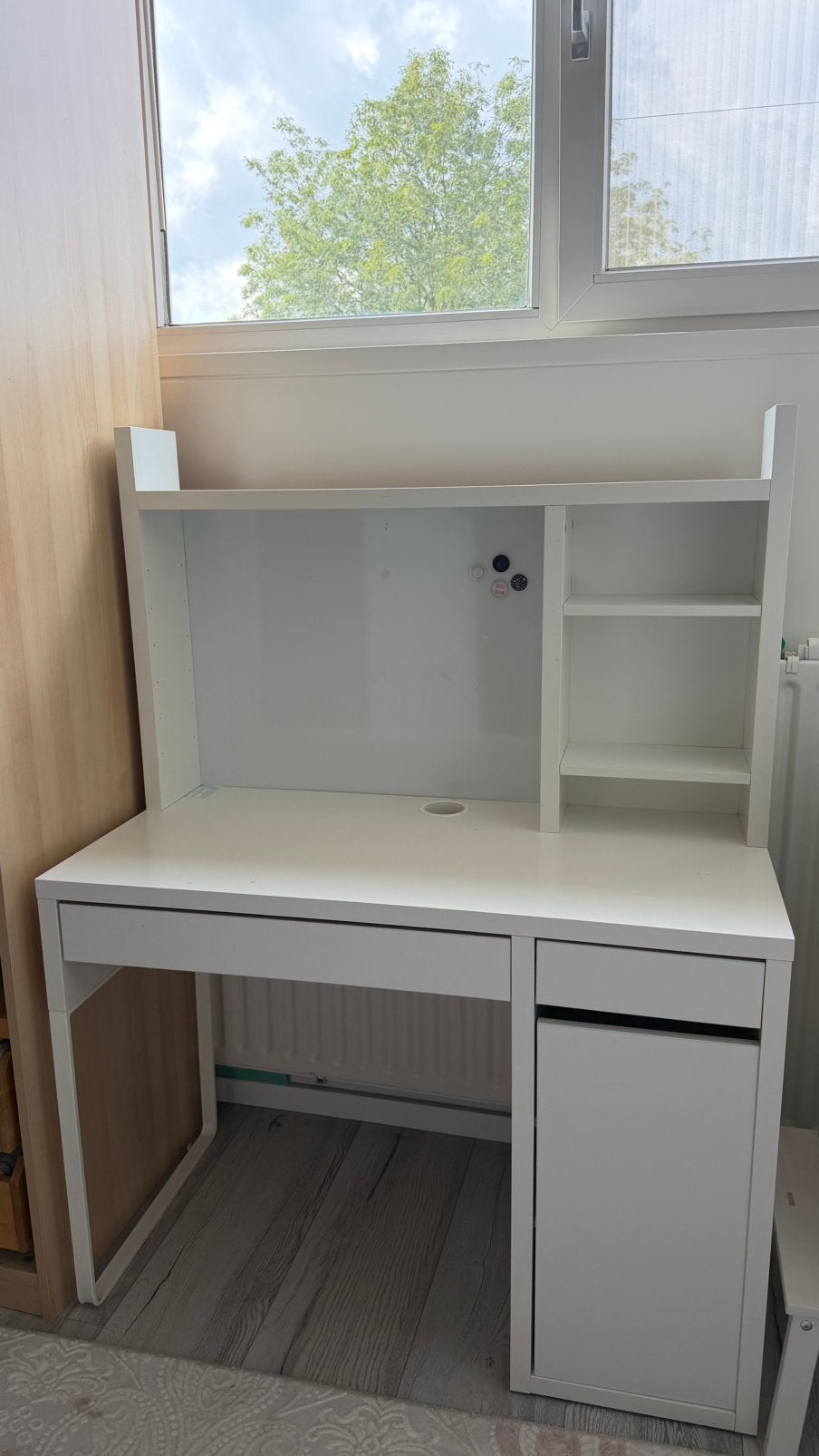 Ikea MICKE bureau, Ophalen, Zo goed als nieuw