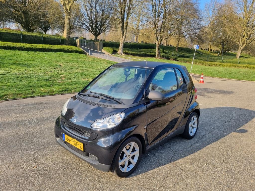 Smart ForTwo 1.0 45KW Coupe MHD AUT 2011 Zwart, Automaat, Achterwielaandrijving, 18 €/maand, 61 pk