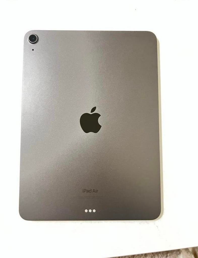 ipad air m1 + doos bon & accessoires, Computers en Software, Apple iPads, Zwart, Apple iPad Air, 11 inch, Ophalen of Verzenden