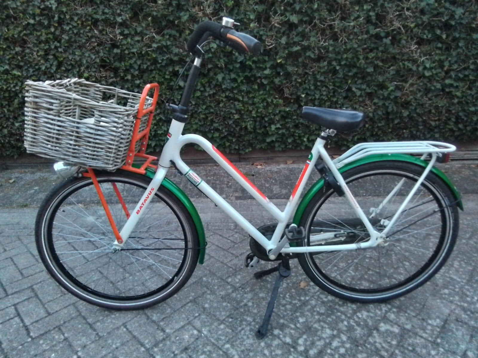 Damesfiets Batavus, Ophalen, Terugtraprem, Versnellingen, Batavus