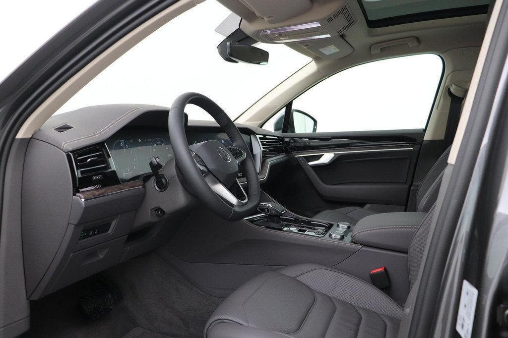 Volkswagen Touareg 3.0 TSi eHybrid 4MOTION Elegance | Luchtv, Auto's, Volkswagen, Automaat, 14 kWh, Gebruikt, Euro 6