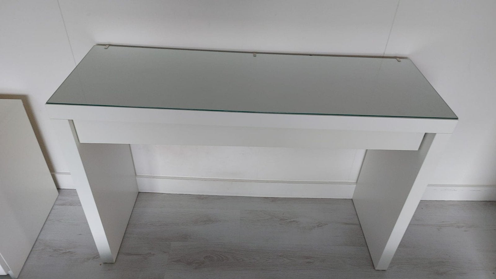 Malm Ikea makeup tafel, Ophalen, Gebruikt, 100 tot 150 cm, Minder dan 50 cm