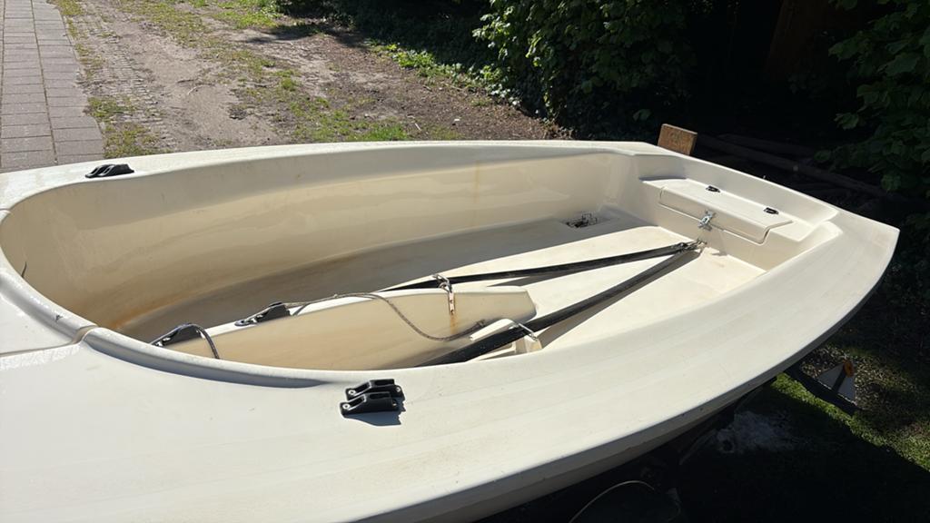 Laser zeilboot, Watersport en Boten, Open zeilboten, Ophalen, Gebruikt, Inclusief trailer, Laser