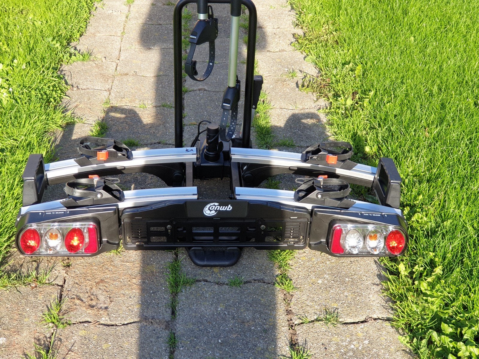 Fietsendrager ANWB FLEX PLUS II Kantelbaar incl.Opberghoes, Ophalen, Zo goed als nieuw, Brede banden, 2 fietsen