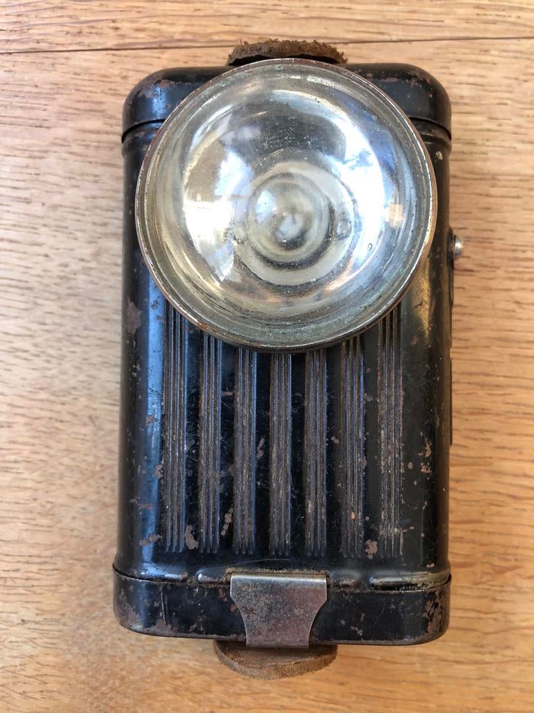 Oude zwarte PERTRIX zaklamp WO2 - in werkende staat, Verzamelen, Militaria | Tweede Wereldoorlog, Ophalen of Verzenden, Duitsland