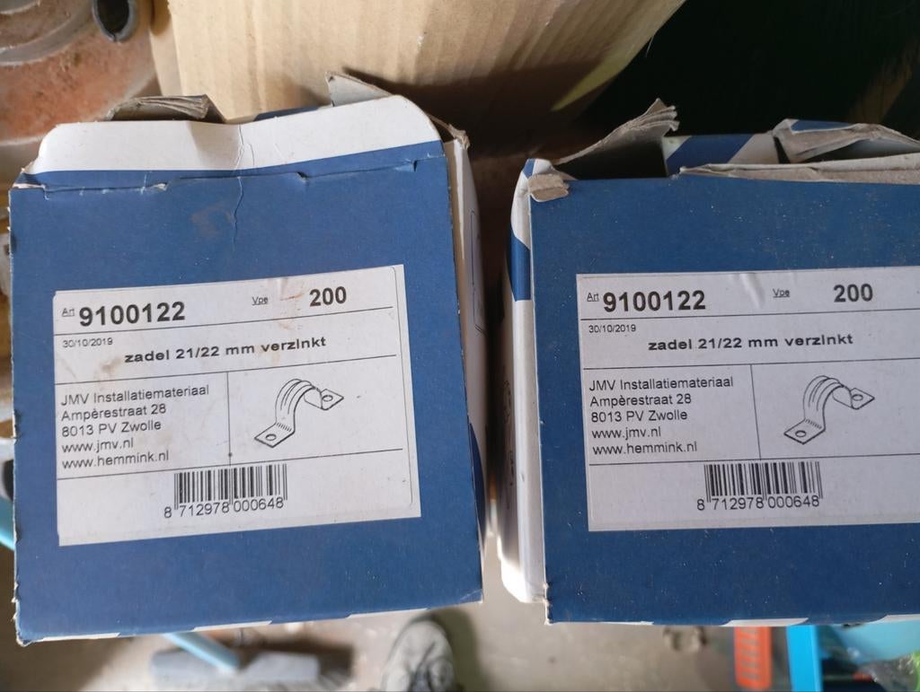 2 doosjes zadel 21/22 verzinkt, Ophalen, Nieuw