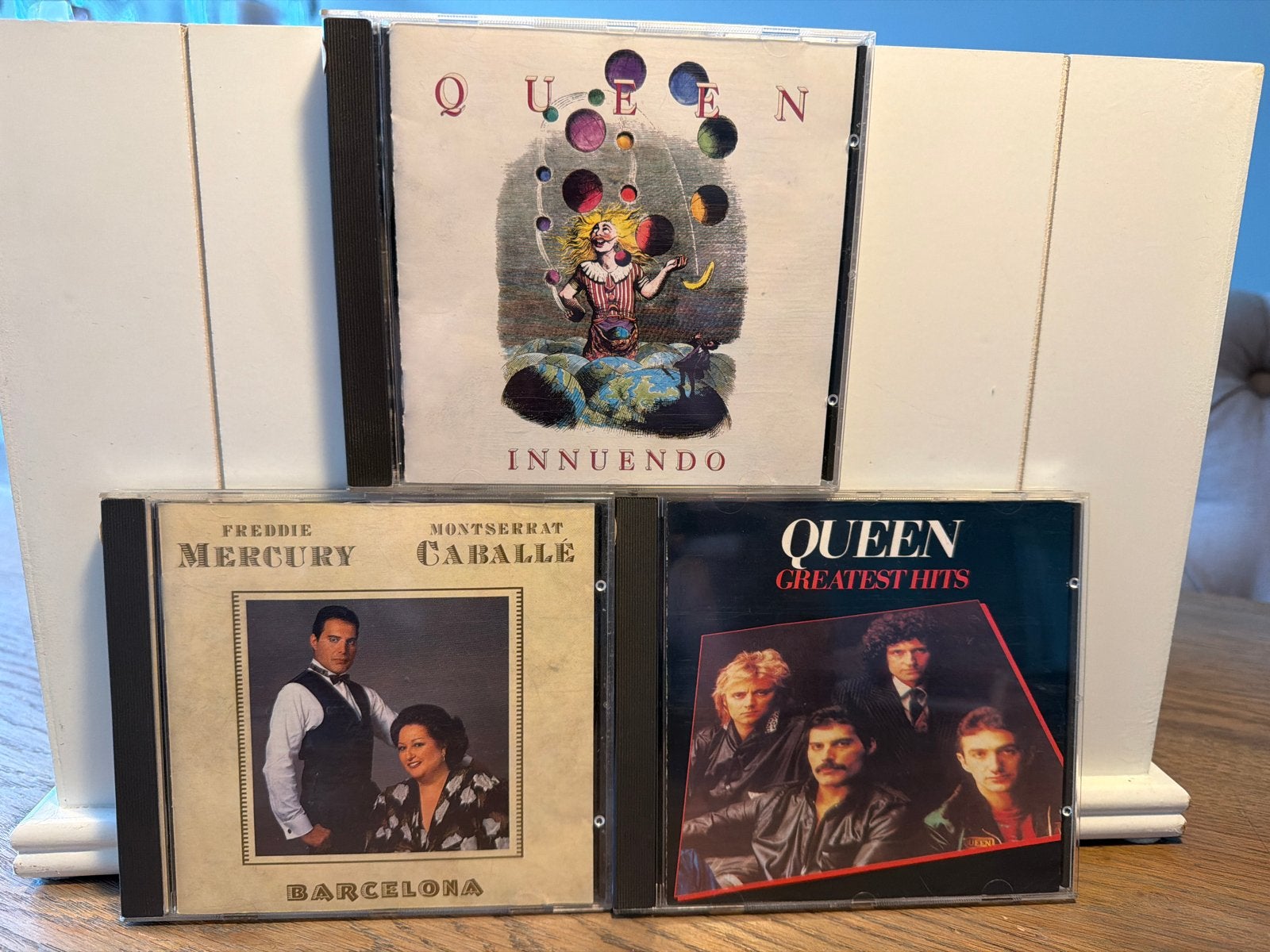 Queen CD's: Innuendo, Barcelona & Greatest Hits, Rock, Gebruikt, Ophalen of Verzenden, Inclusief doosje