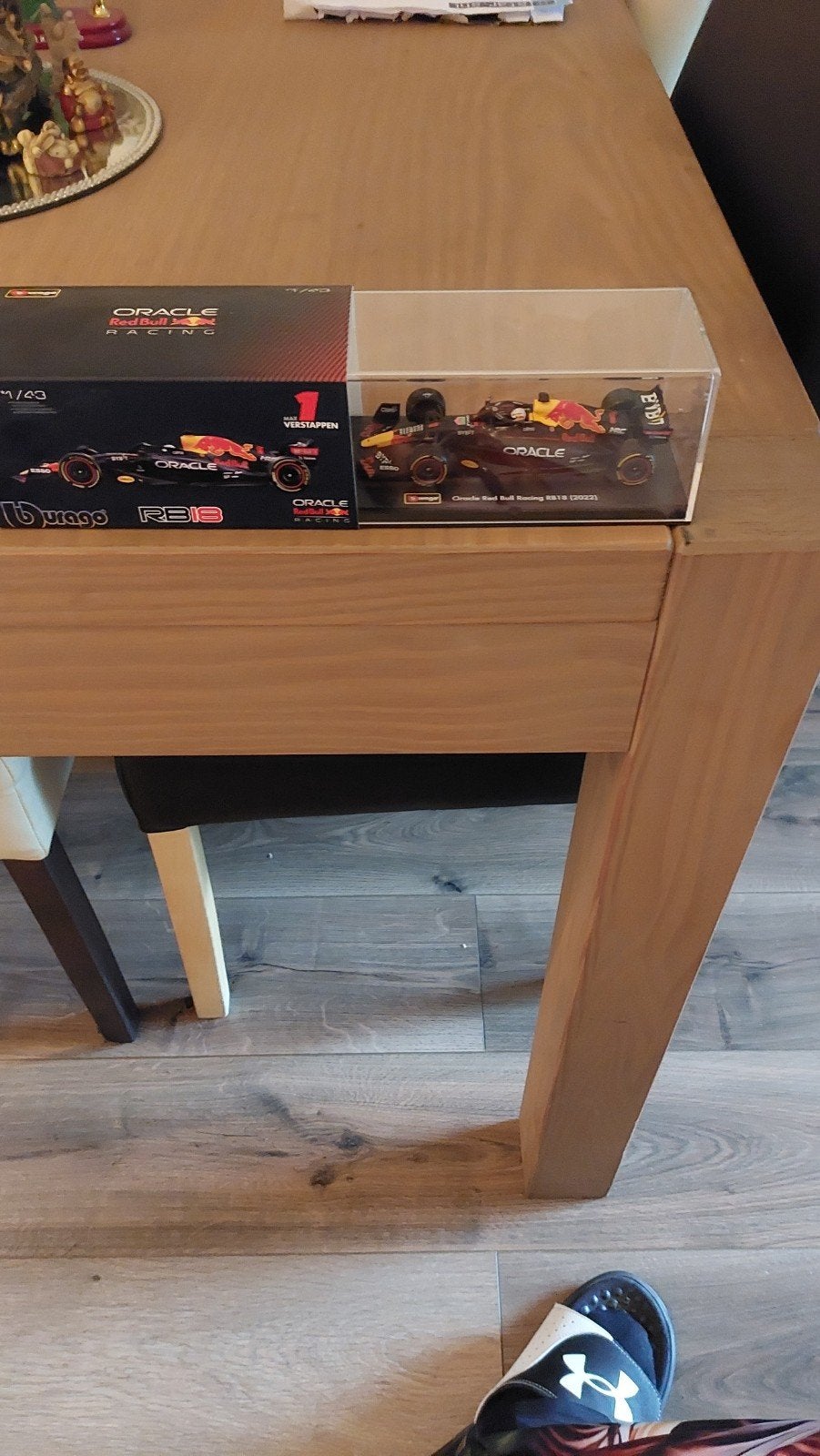 Burago Red Bull Racing RB18 Max Verstappen schaalmodel, Ophalen, Nieuw, Auto