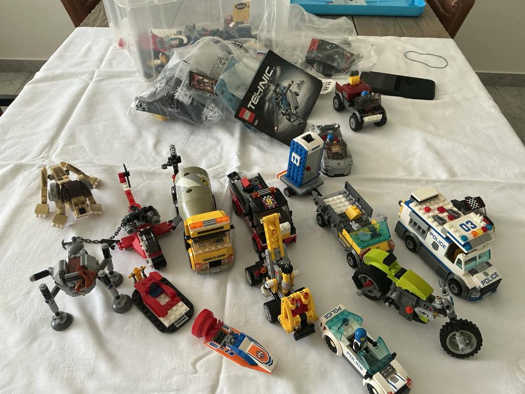 LEGO voertuigen: auto's, motor, helikopter en meer!, Ophalen, Gebruikt
